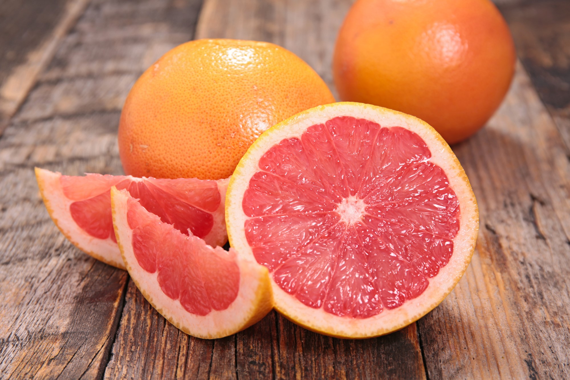Die Grapefruit fördert den Fettabbau in der Leber Die Grapefruit fördert den Fettabbau in der Leber