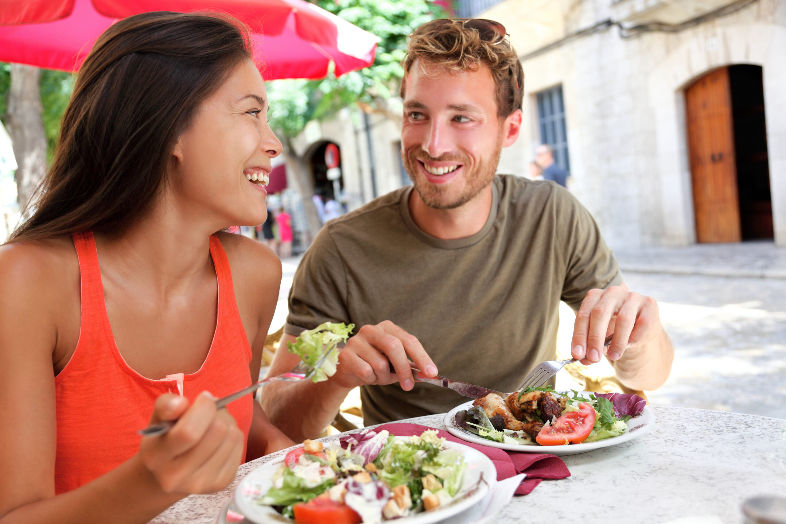 Abnehmen und auswärts Essen? Hier gibt es die besten Tipps!