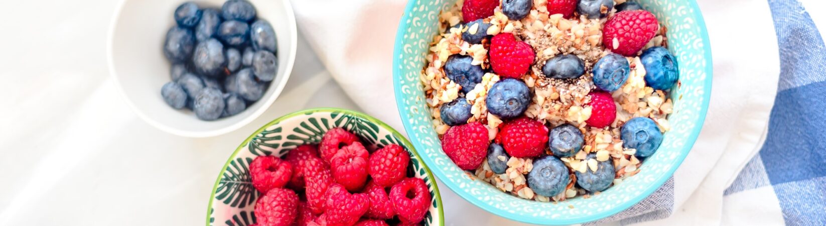 Overnight Oats mit Buchweizen und Beeren