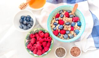 Overnight Oats mit Buchweizen und Beeren