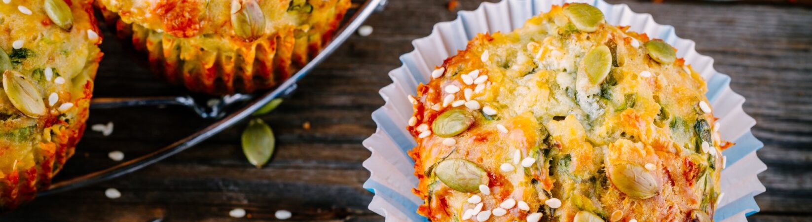 Kürbiskern-Muffins mit Sesam und Mozzarella