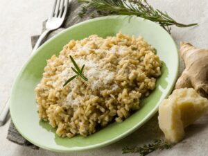 Risotto mit Kohlrabi, Ingwer und Parmesan