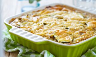 Auflauf mit Soja-Hackfleisch, Zucchini und Kartoffeln