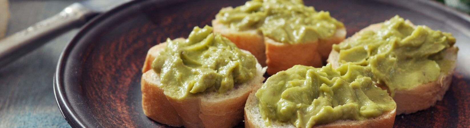 Avocado-Crostini