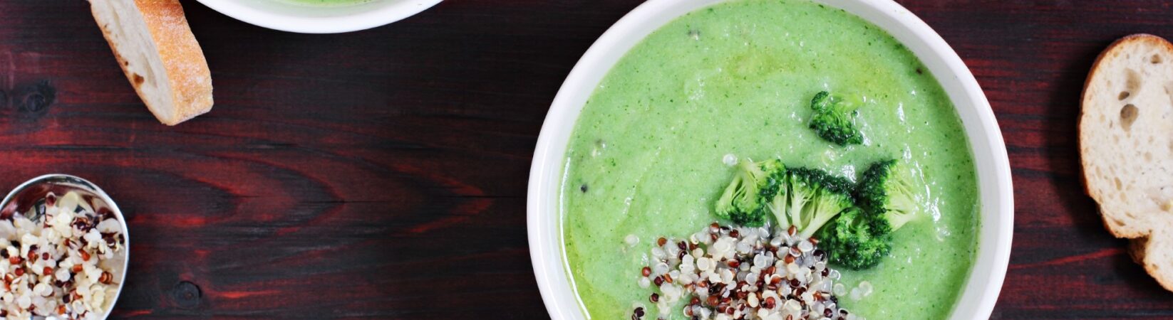 Brokkoli-Suppe mit Quinoa