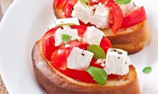 Feta-Tomaten Baguette Feta-Tomaten Baguette