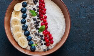 Cheesecake Smoothie Bowl Cheesecake Smoothie Bowl