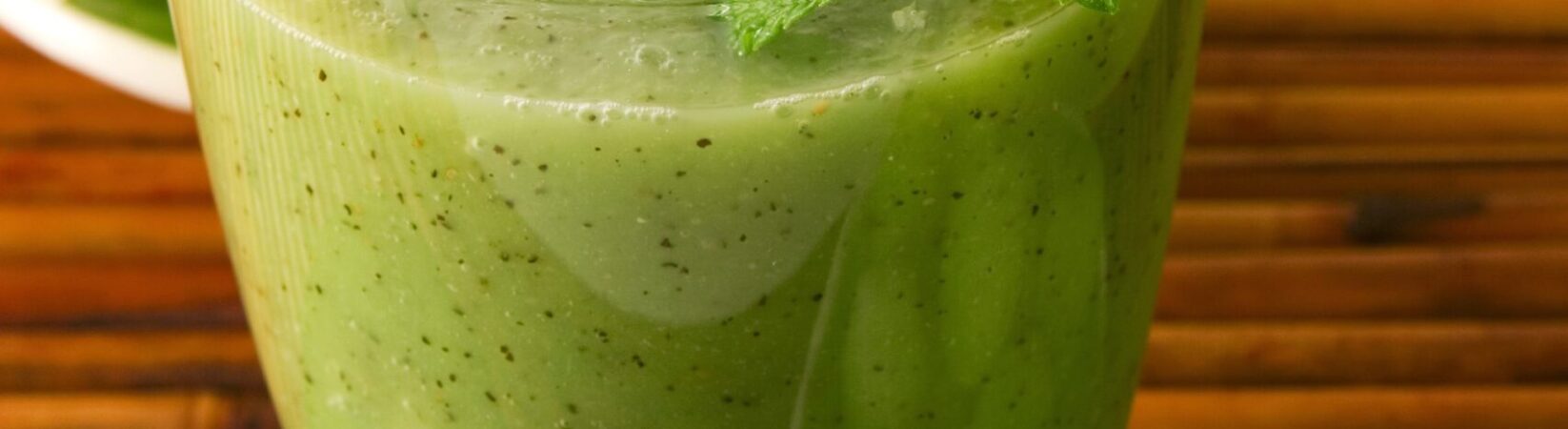 Chiasamen-Smoothie mit Kiwi und Melone