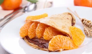 Crêpe mit Mandarine und Schokocreme Crêpe mit Mandarine und Schokocreme