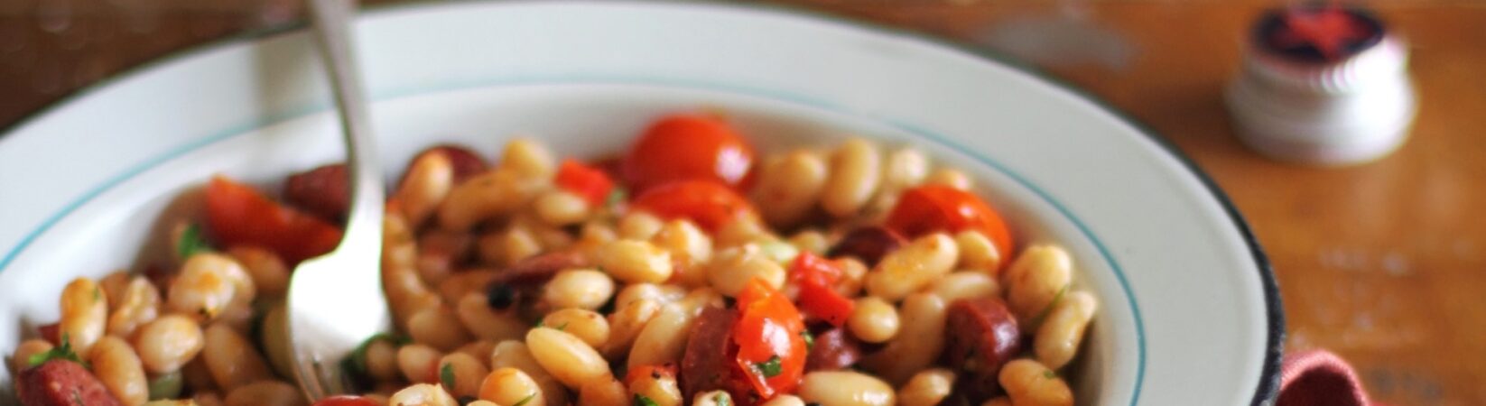 Eintopf mit Bohnen, Chorizo, Tomaten und Paprika