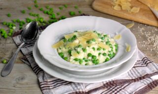 Erbsen-Risotto mit Parmesan