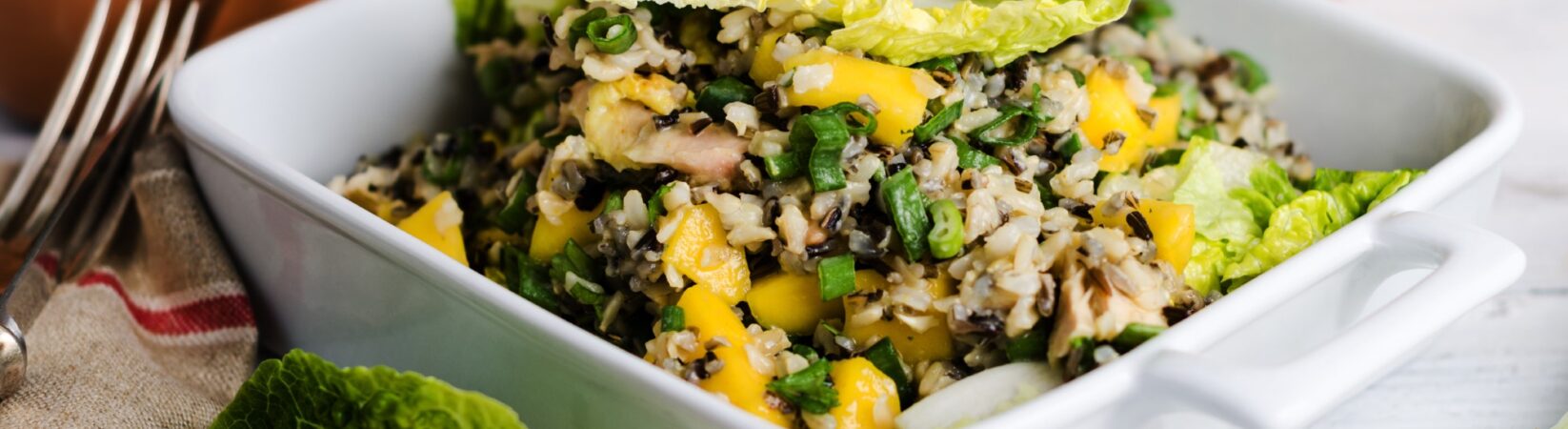 Geflügelsalat mit Mango und Wildreis