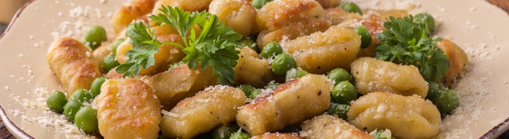 Gnocchi mit Erbsen und Petersilie