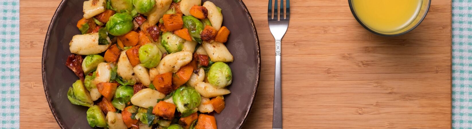 Gnocchi mit Rosenkohl, Kürbis und getrockneten Tomaten