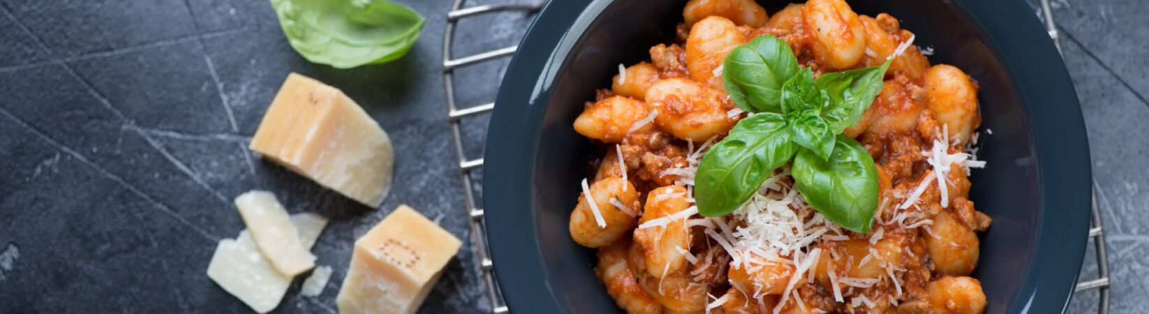 Gnocchi mit Sojahack in Tomatensauce