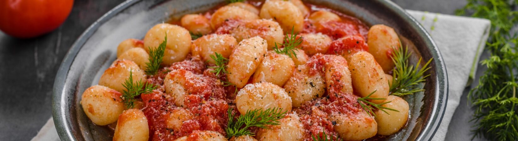 Gnocchi mit Tomaten und Kräutern