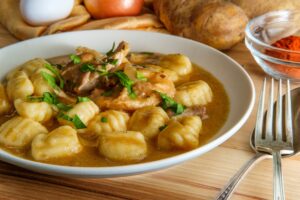 Gnocchi mit Hähnchen und Bohnensalat