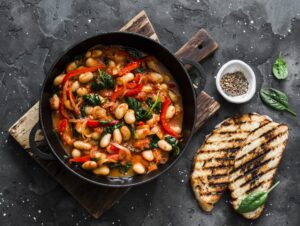 Bohneneintopf mit Spinat und Paprika