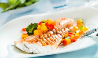 Kabeljau mit Paprikagemüse Kabeljau mit Paprikagemüse