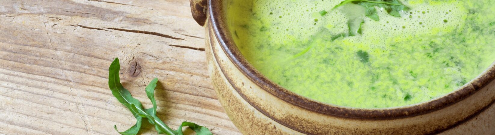 Kartoffelsuppe mit Rucola und Knoblauch