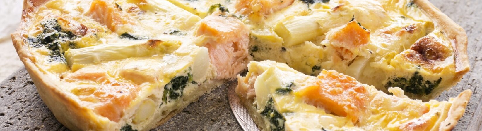 Quiche mit Lachsforelle, Spargel und Spinat