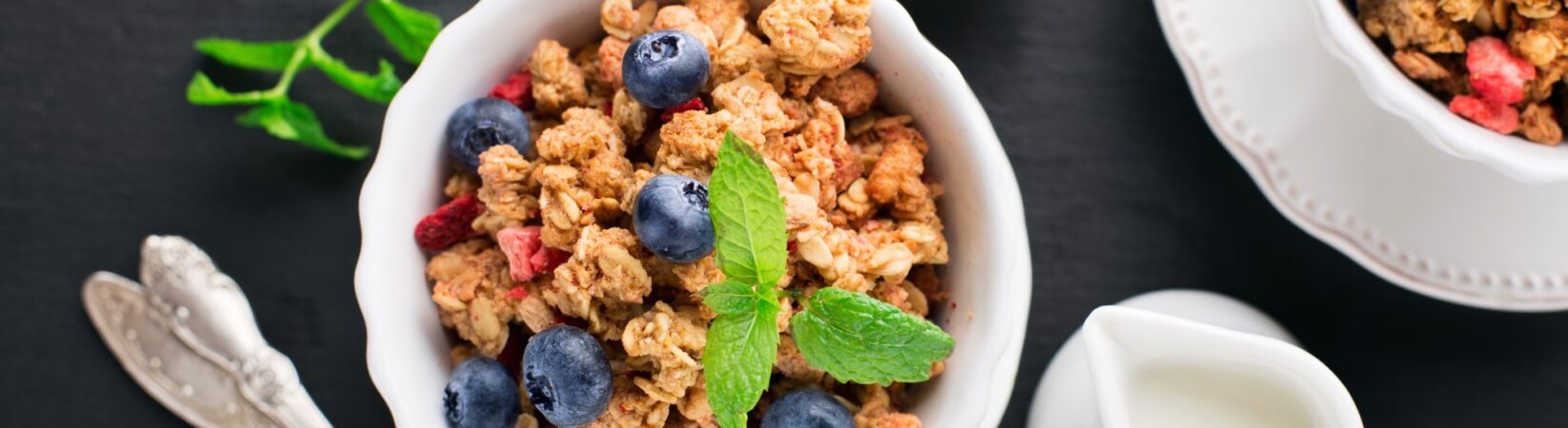 Joghurt-Granola mit Beeren