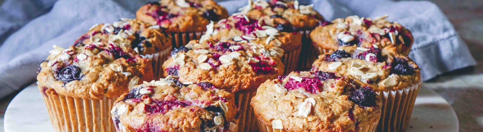 Beeren-Muffins mit Haferflocken