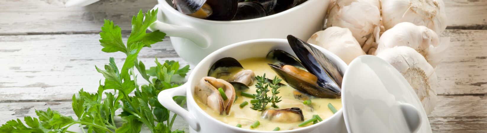 Muschelsuppe mit Pastinaken