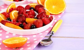 Beeren-Obstsalat