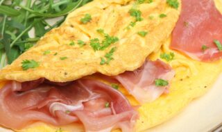 Omelett mit Parmaschinken und Rucola Omelett mit Parmaschinken und Rucola