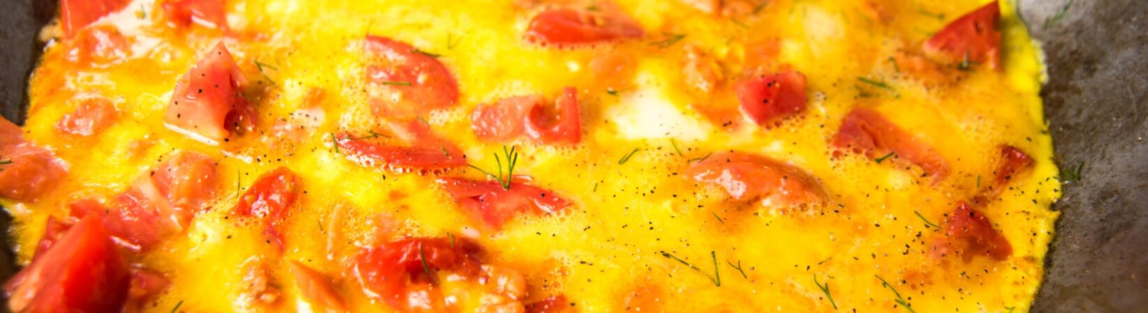 Omelett mit Tomaten und Lachs