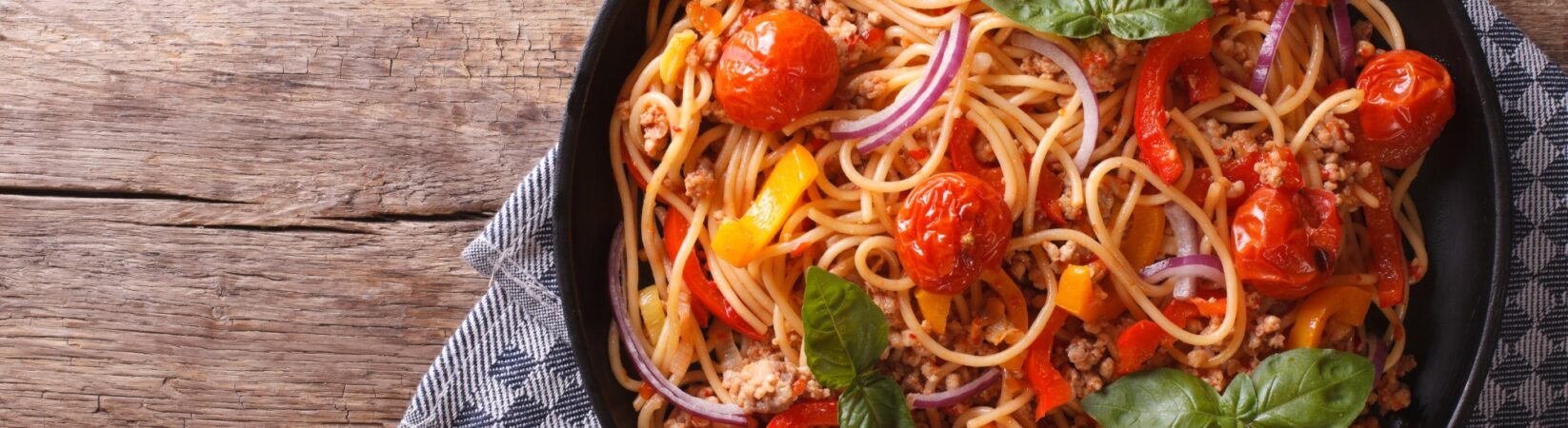 Spaghetti mit Sojahack, Tomaten und Paprika