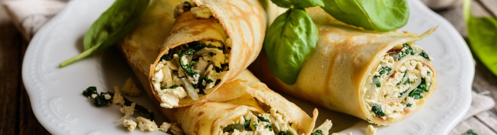 Crêpe mit Feta-Spinatfüllung