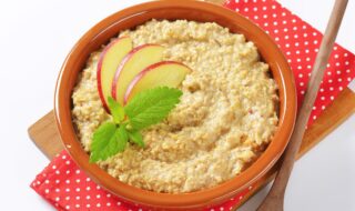 Porridge mit Apfel Porridge mit Apfel