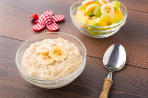 Porridge mit Apfel und Banane