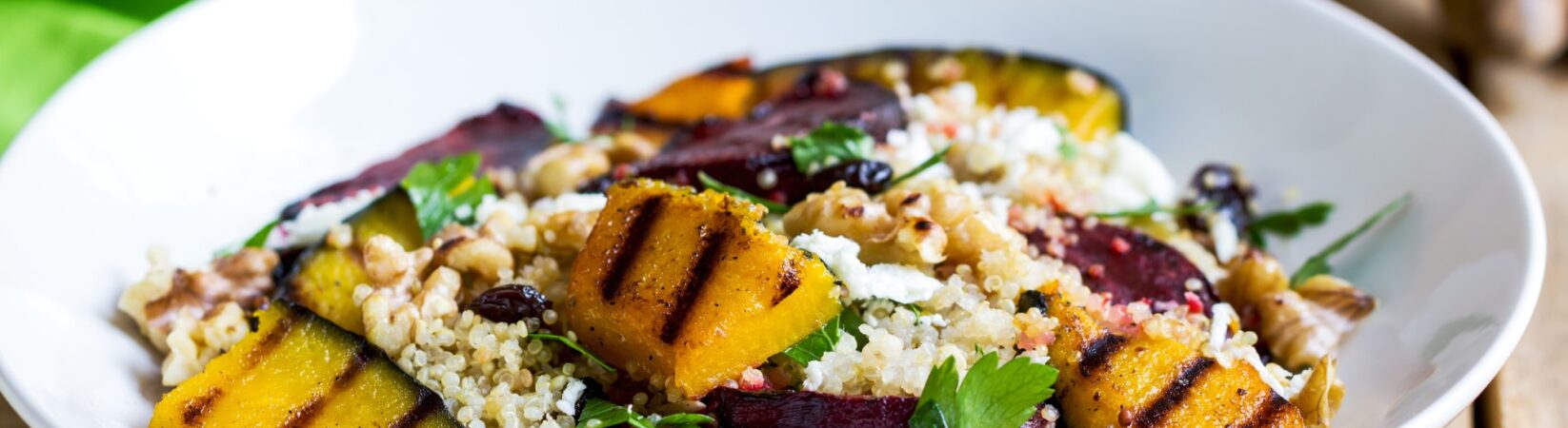 Rote-Bete-Quinoa Bowl mit Kürbis