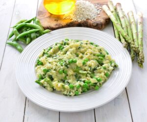 Risotto mit grünem Spargel und Erbsen