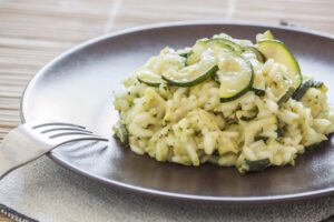 Naturreis mit Zucchini