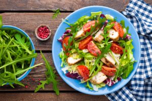 Curry-Hühnchensalat mit Himbeerdressing