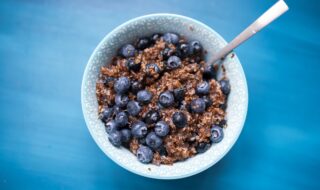 Schokoladen Quinoa mit Blaubeeren