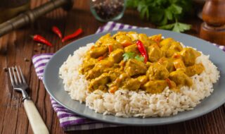 Schweinefleischcurry mit Kürbis und Reis