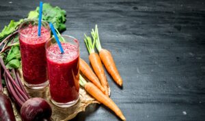 Smoothie mit Rote Bete und Möhren