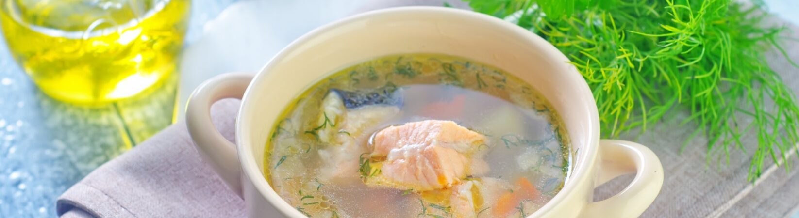 Seelachs-Suppe mit Möhren, Fenchel und Zitrone