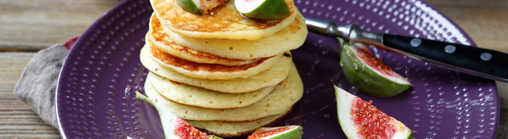 Bananen-Pancakes mit Feigen